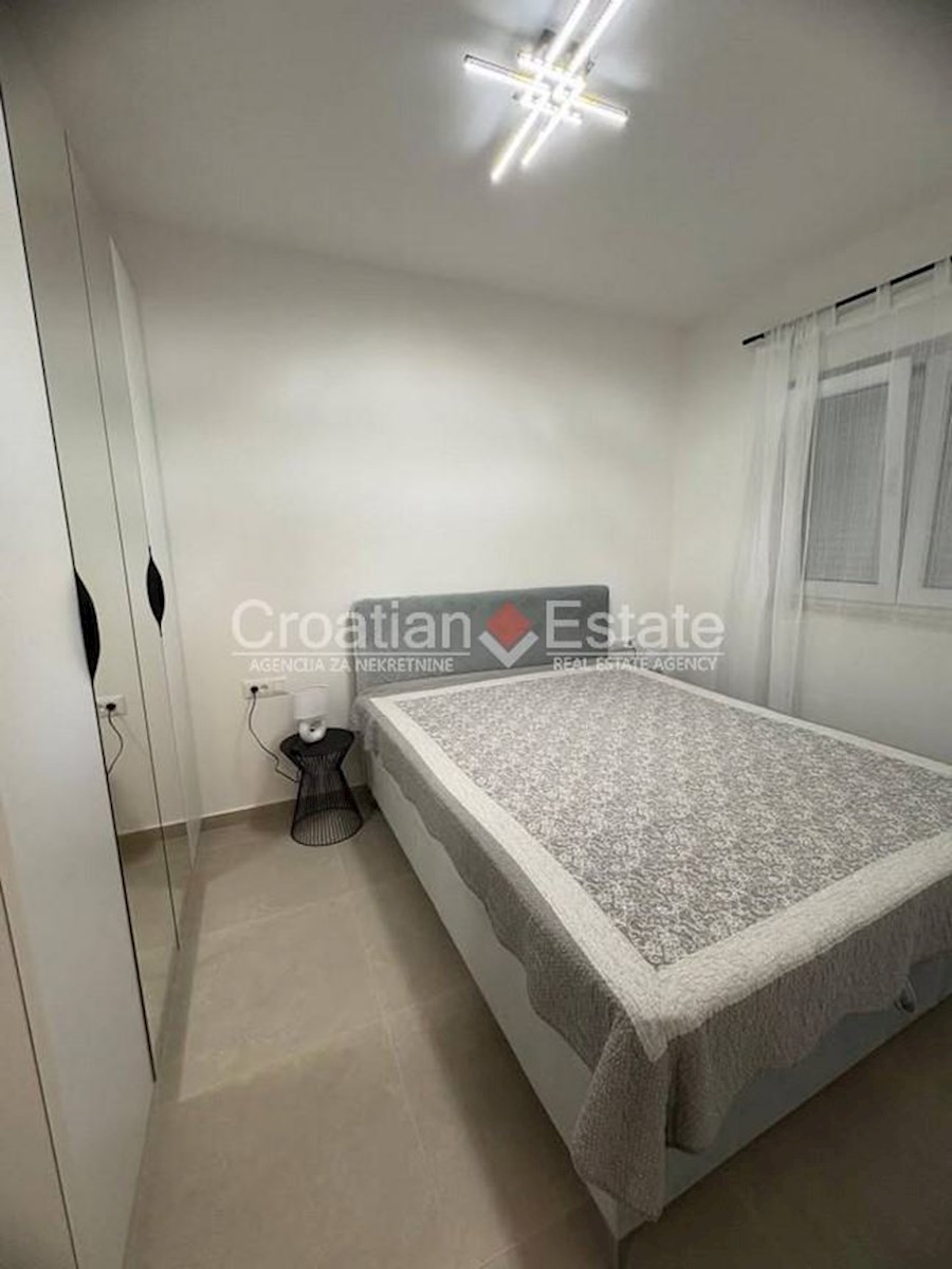Flat For rent - SPLITSKO-DALMATINSKA SPLIT