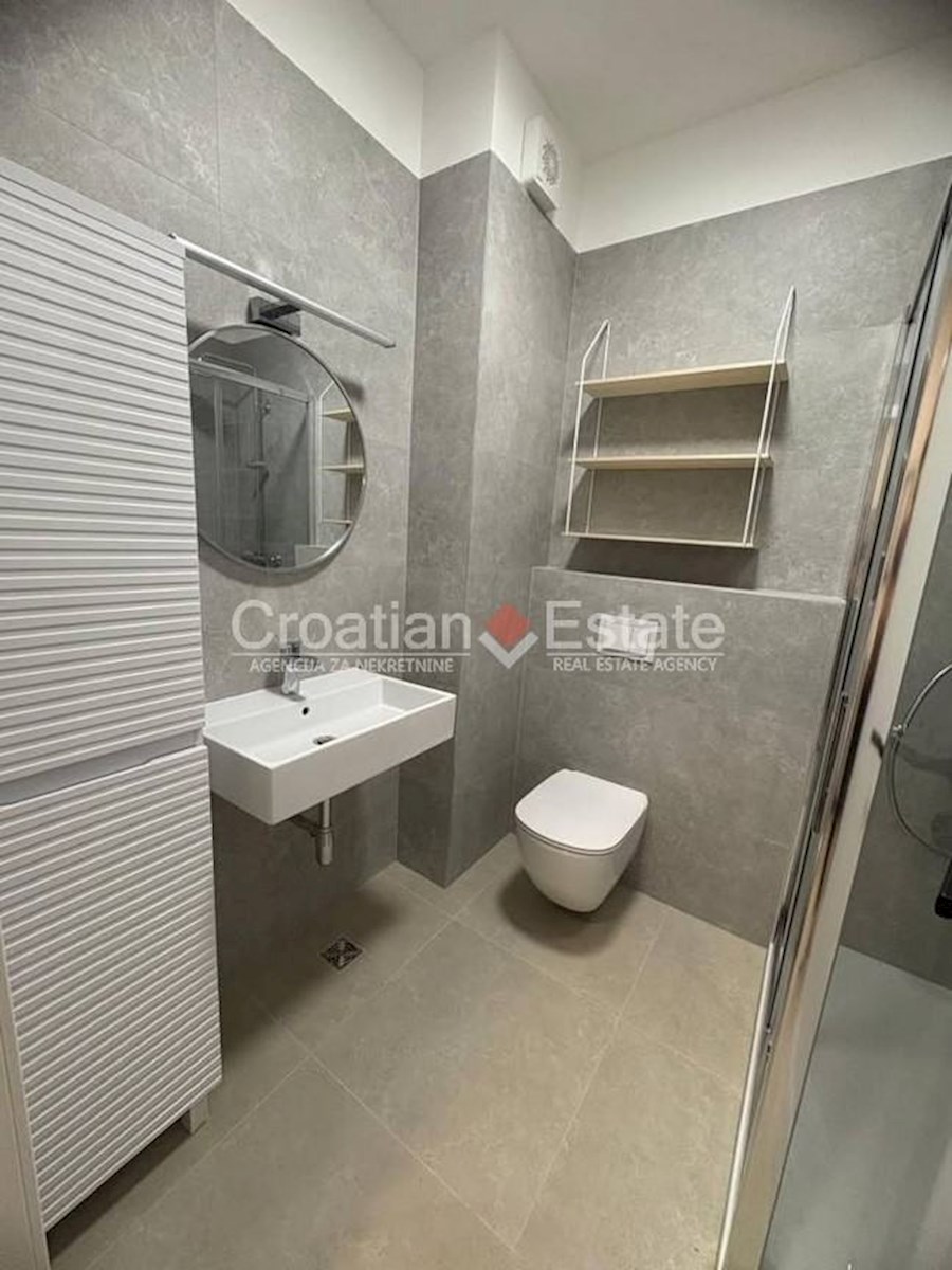 Flat For rent - SPLITSKO-DALMATINSKA SPLIT