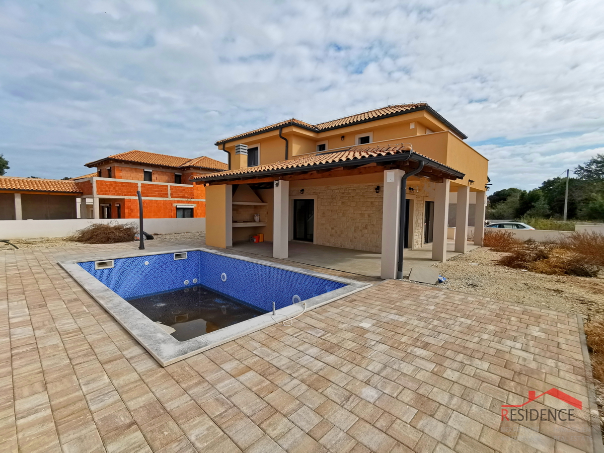 Maison À vendre - Istarska Svetvinčenat - foto 1/36