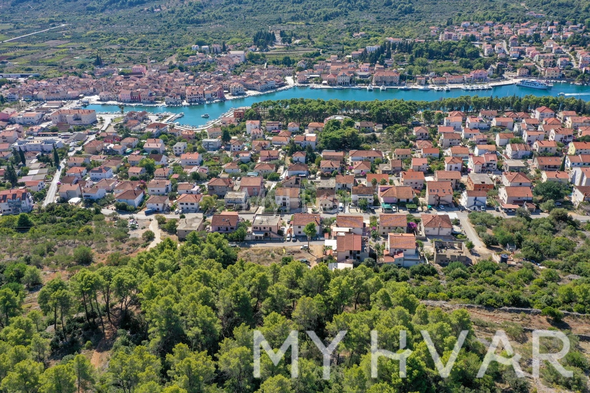 Parcela Na predaj - SPLITSKO-DALMATINSKA STARI GRAD