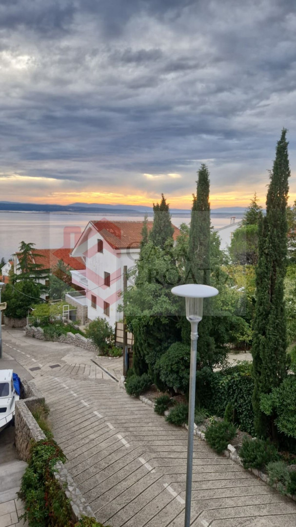 Stan Na prodaju - PRIMORSKO-GORANSKA CRIKVENICA