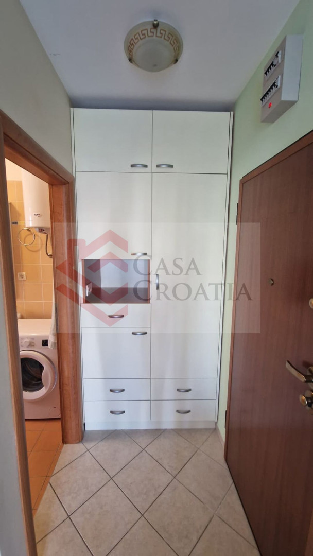 Stan Na prodaju - PRIMORSKO-GORANSKA CRIKVENICA