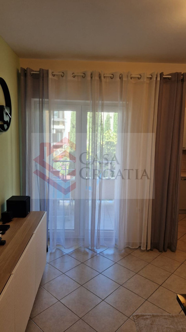 Stan Na prodaju - PRIMORSKO-GORANSKA CRIKVENICA