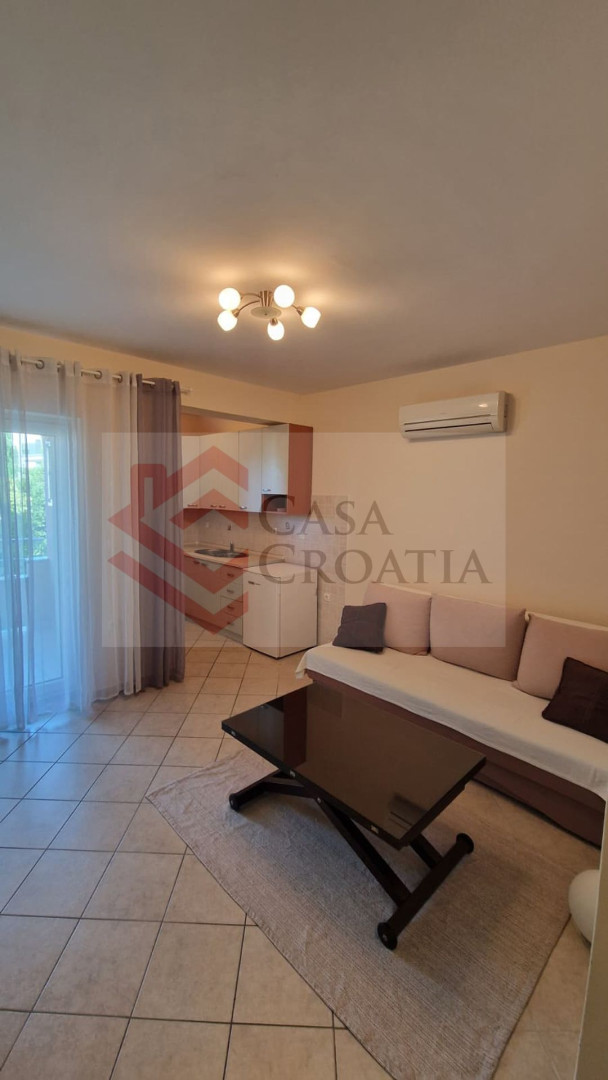 Stan Na prodaju - PRIMORSKO-GORANSKA CRIKVENICA
