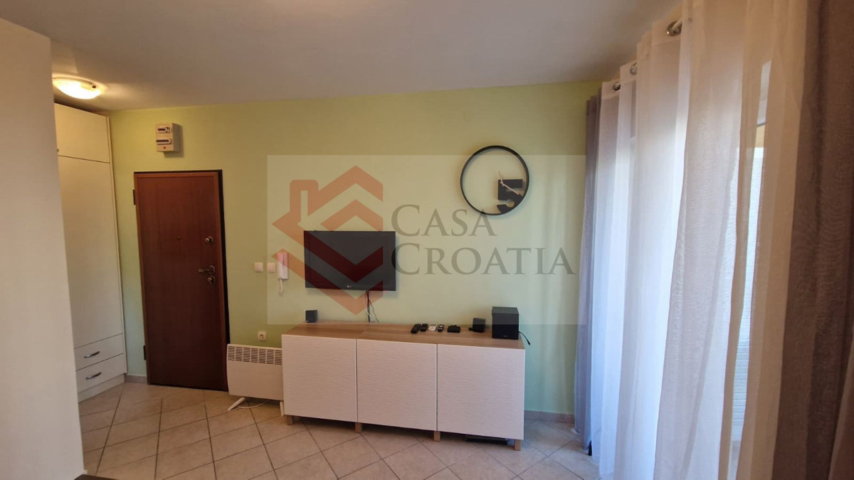 Stan Na prodaju - PRIMORSKO-GORANSKA CRIKVENICA