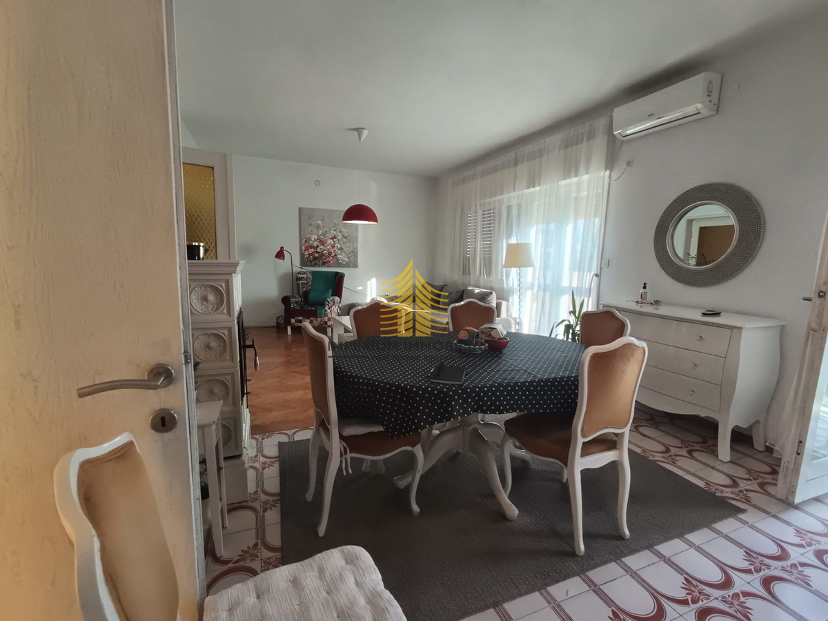 Apartma Za najem - SPLITSKO-DALMATINSKA KAŠTELA