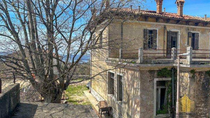 House for sale – Cres
