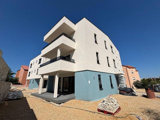 Stan na prodaju 56 m² – Novalja
