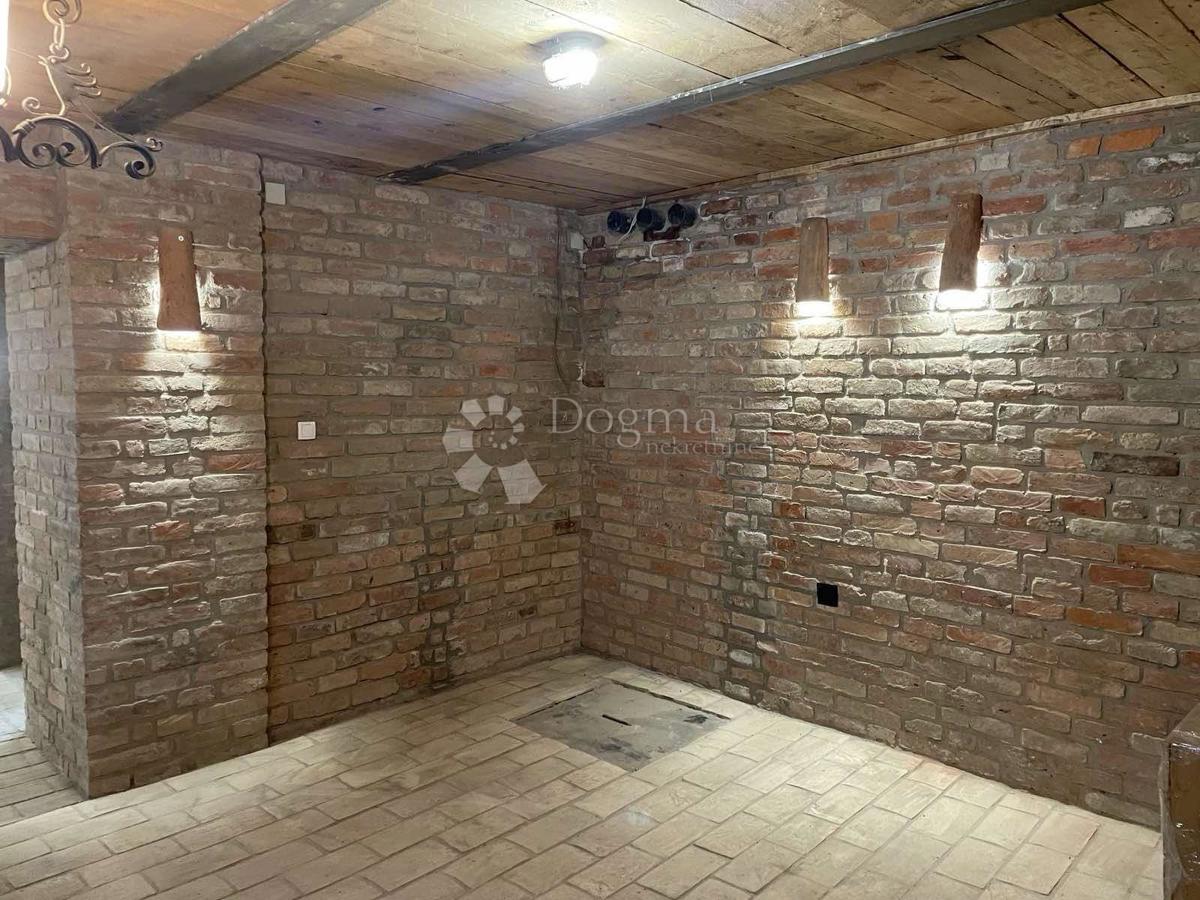 Business premises For rent - OSJEČKO-BARANJSKA Osijek