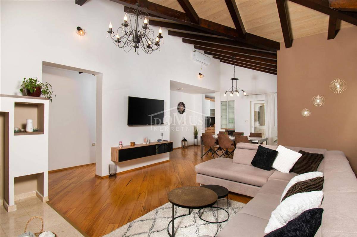 Haus Zu verkaufen - ŠIBENSKO-KNINSKA ŠIBENIK