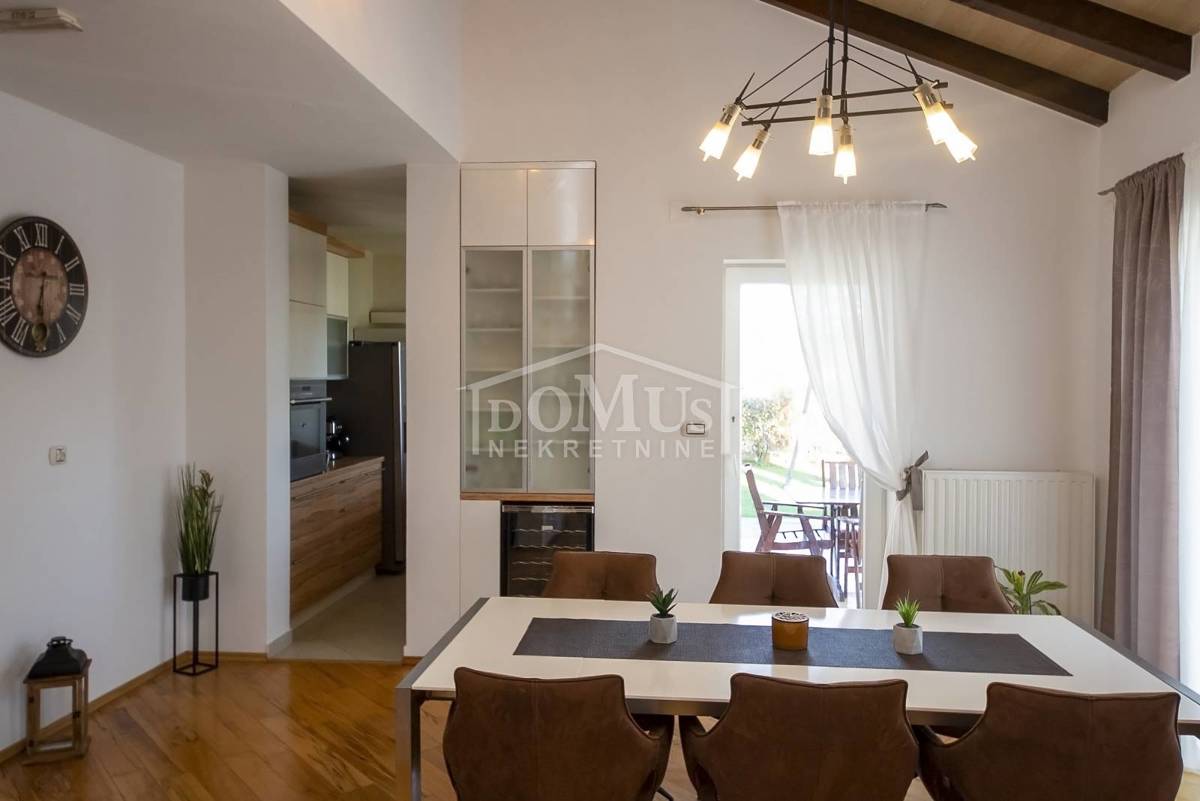 Haus Zu verkaufen - ŠIBENSKO-KNINSKA ŠIBENIK