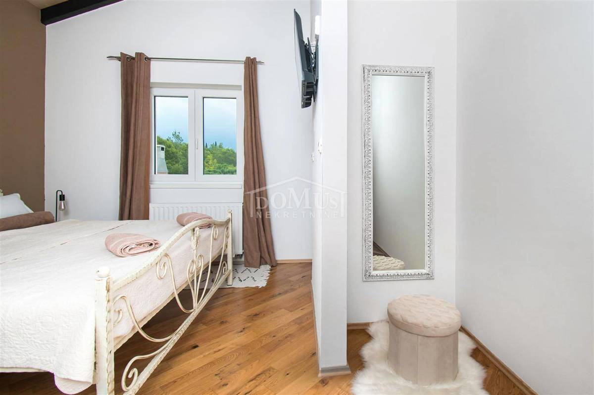 Haus Zu verkaufen - ŠIBENSKO-KNINSKA ŠIBENIK
