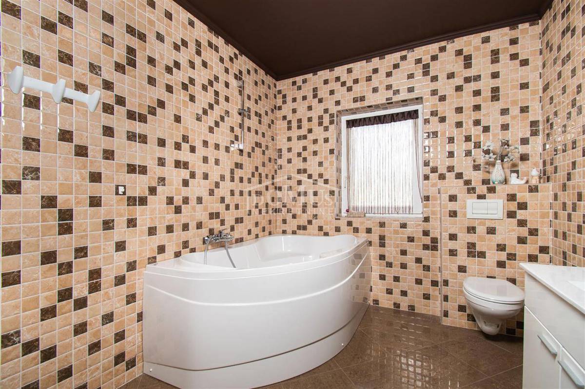 Haus Zu verkaufen - ŠIBENSKO-KNINSKA ŠIBENIK