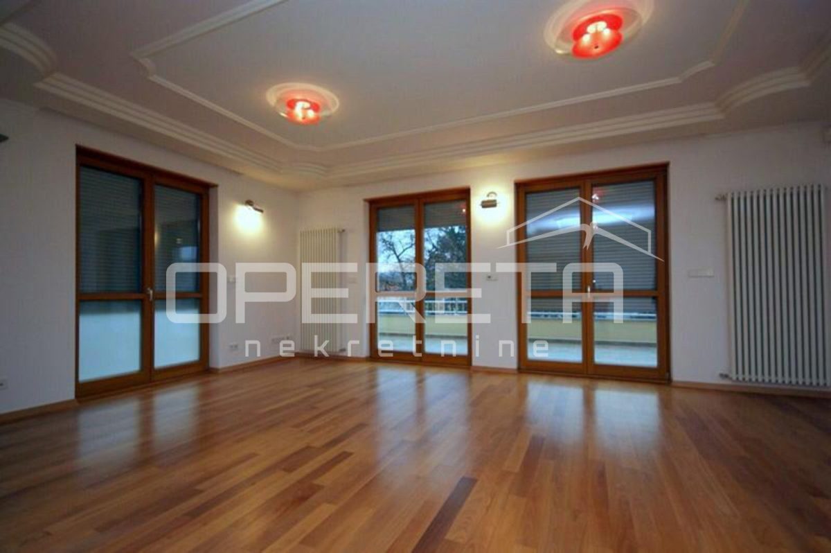 Hiša Na predaj - GRAD ZAGREB ZAGREB
