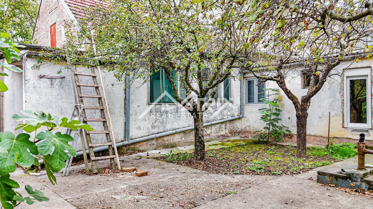 Maison À vendre - OSJEČKO-BARANJSKA ČEPIN