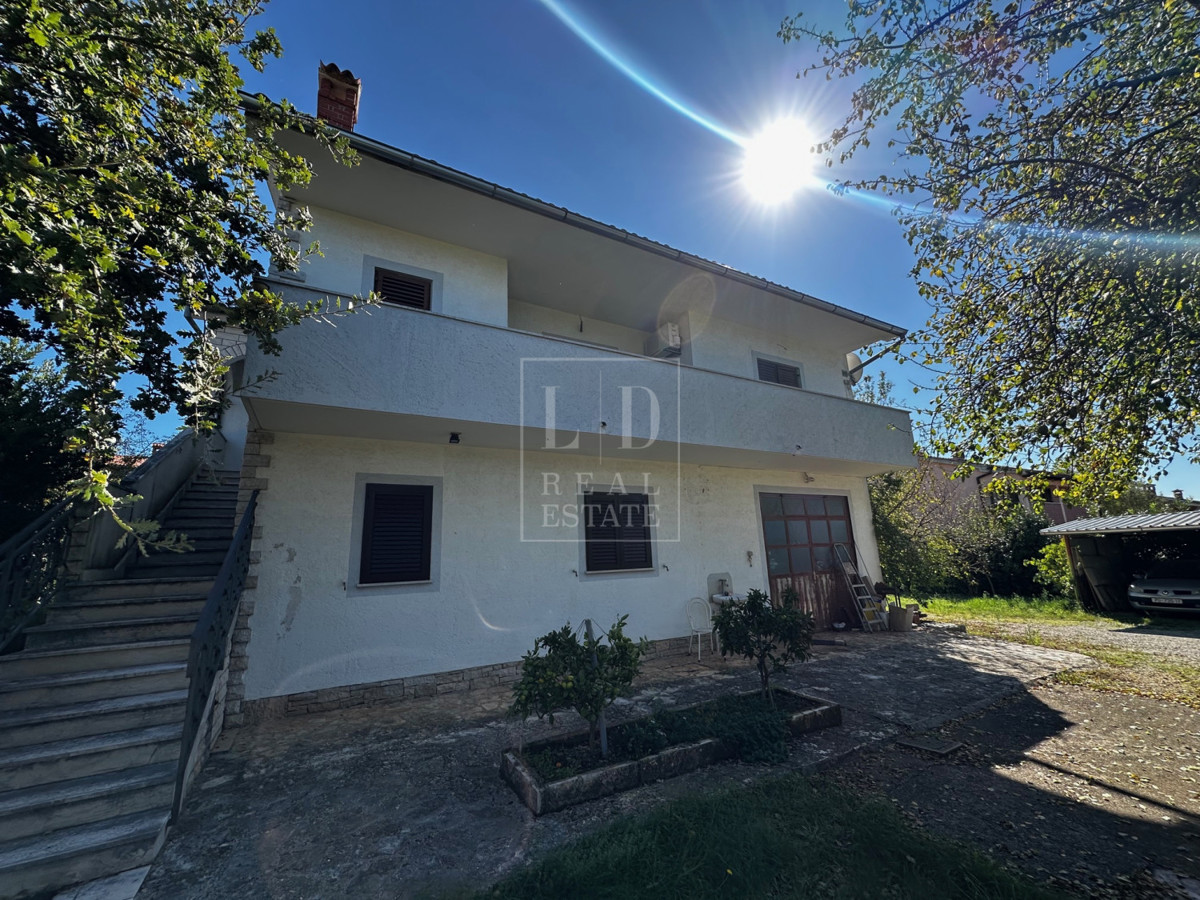Casa In vendita SVETI LOVREČ