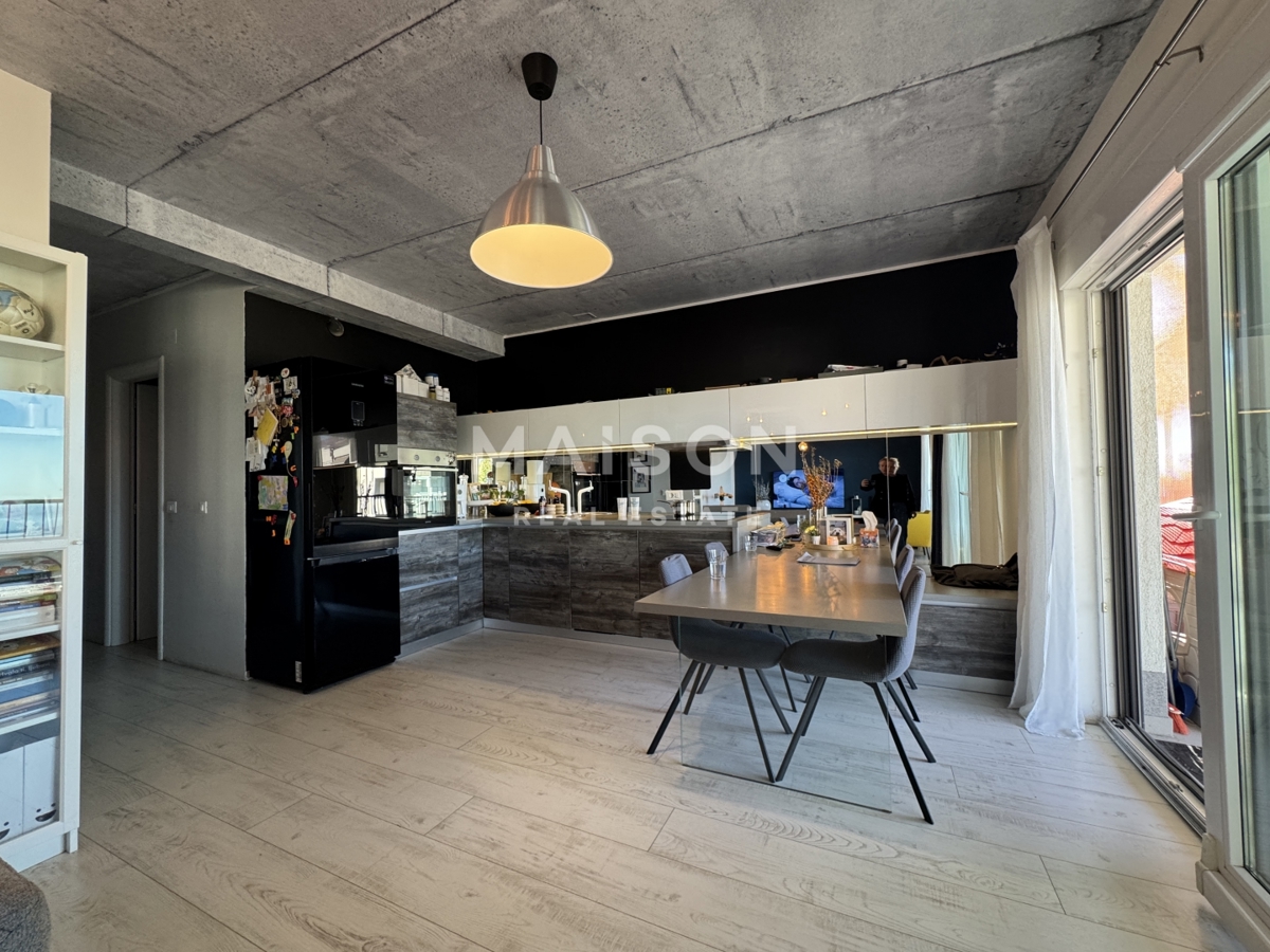 Appartement À vendre - PRIMORSKO-GORANSKA KASTAV