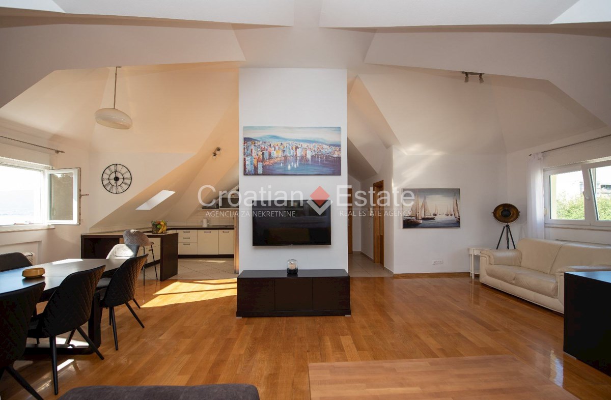 Appartement À louer - Splitsko-dalmatinska Split - foto 2/5