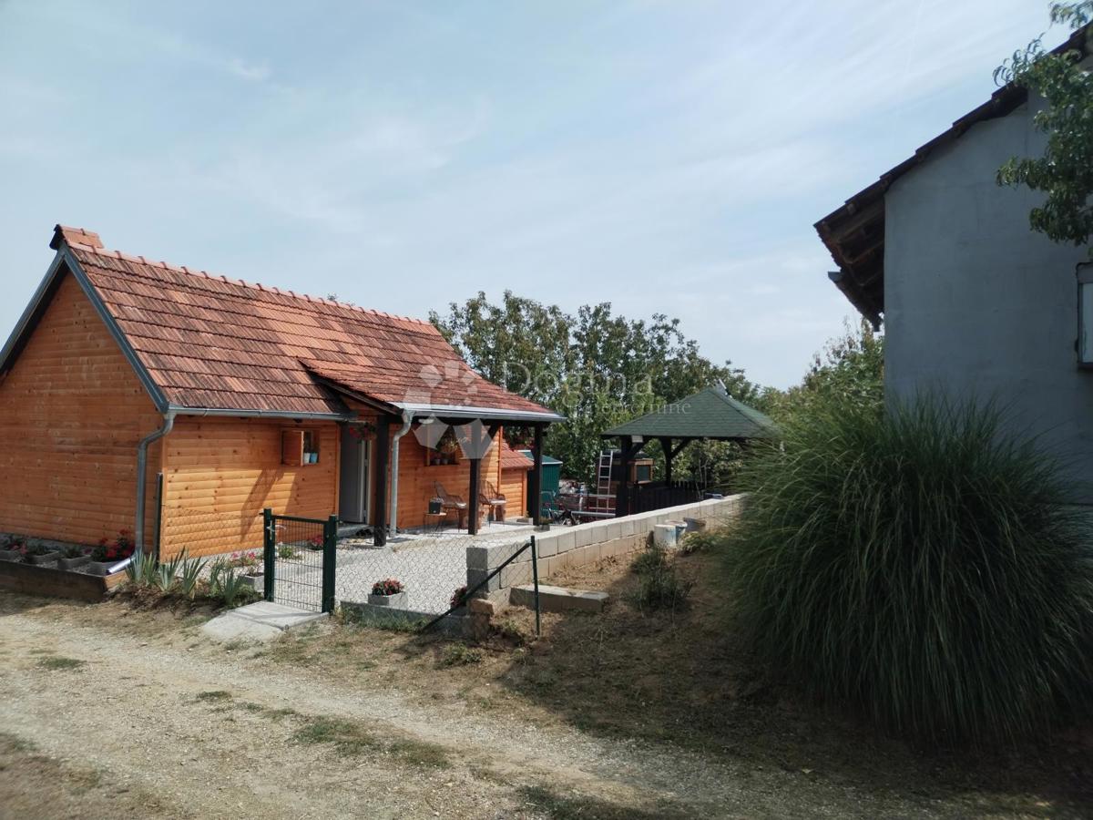Maison À vendre - KOPRIVNIČKO-KRIŽEVAČKA RASINJA
