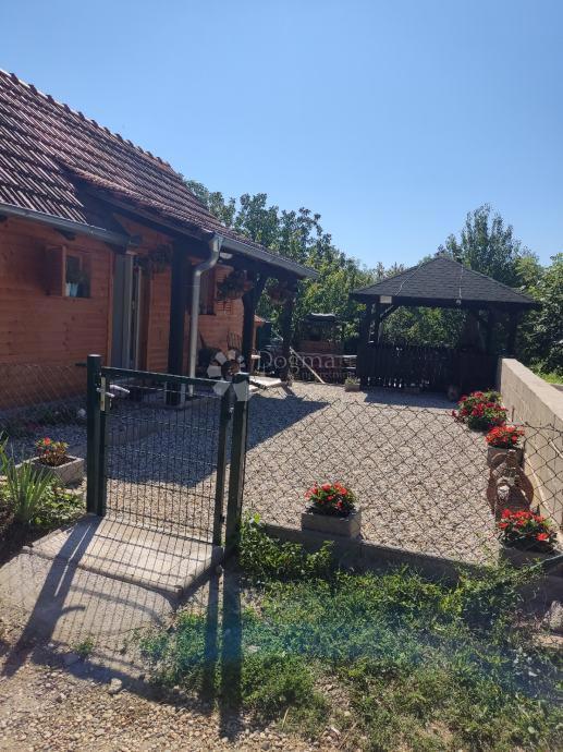 Maison À vendre - KOPRIVNIČKO-KRIŽEVAČKA RASINJA