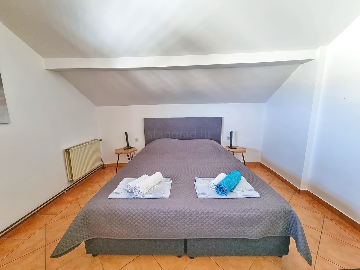 Stan Na prodaju - PRIMORSKO-GORANSKA KRK