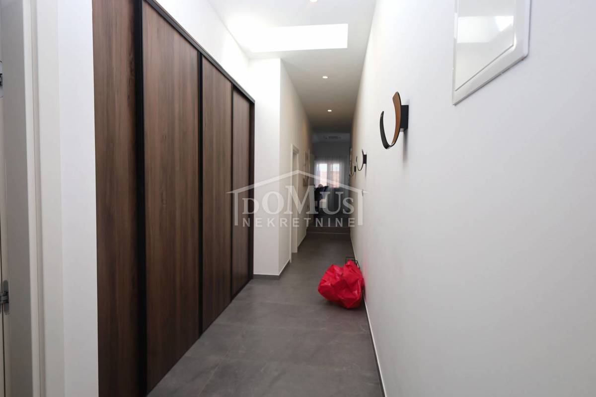 Flat For sale - ŠIBENSKO-KNINSKA VODICE