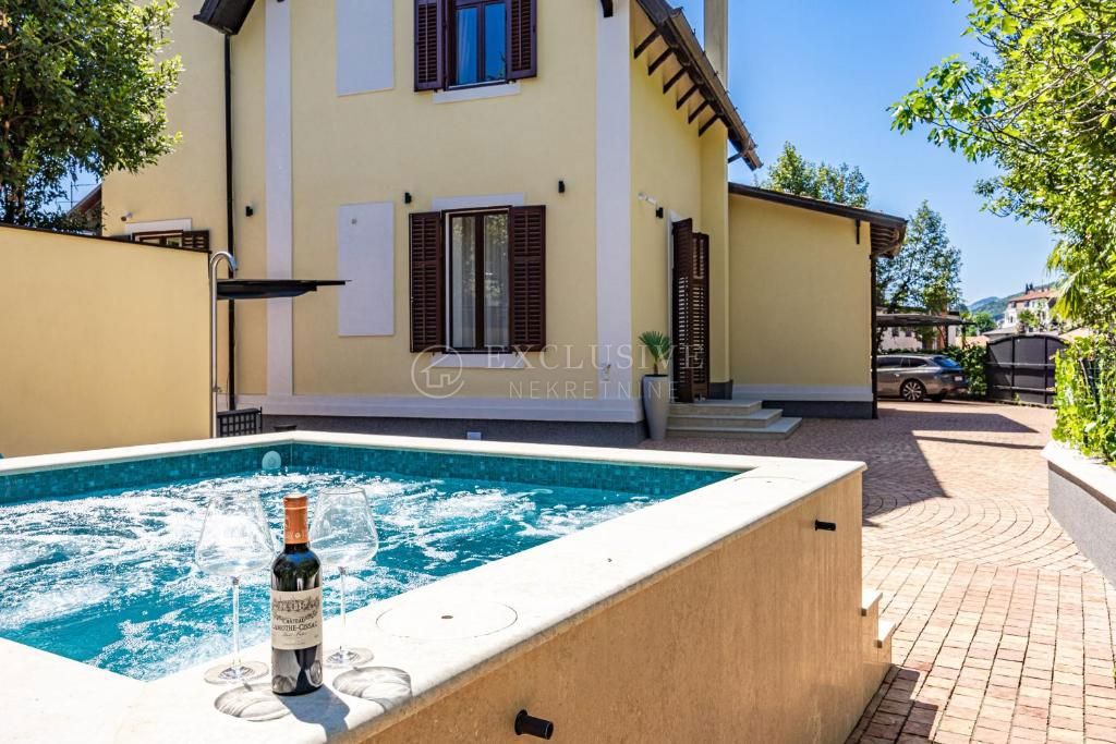 Appartement À louer - PRIMORSKO-GORANSKA OPATIJA