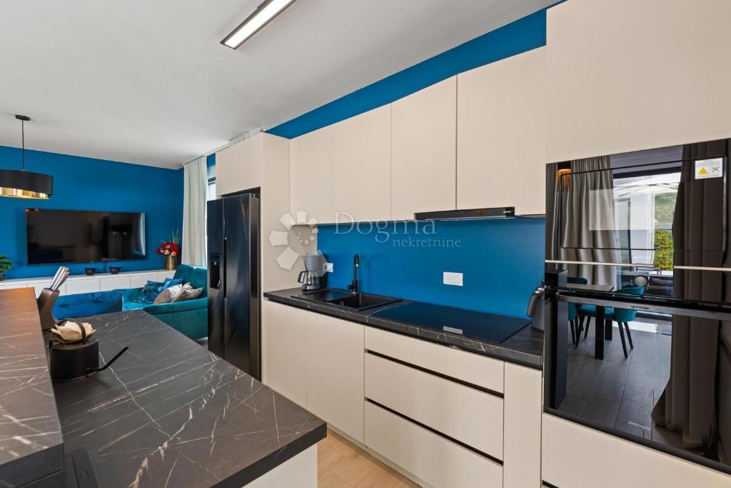 House For sale - ISTARSKA MEDULIN