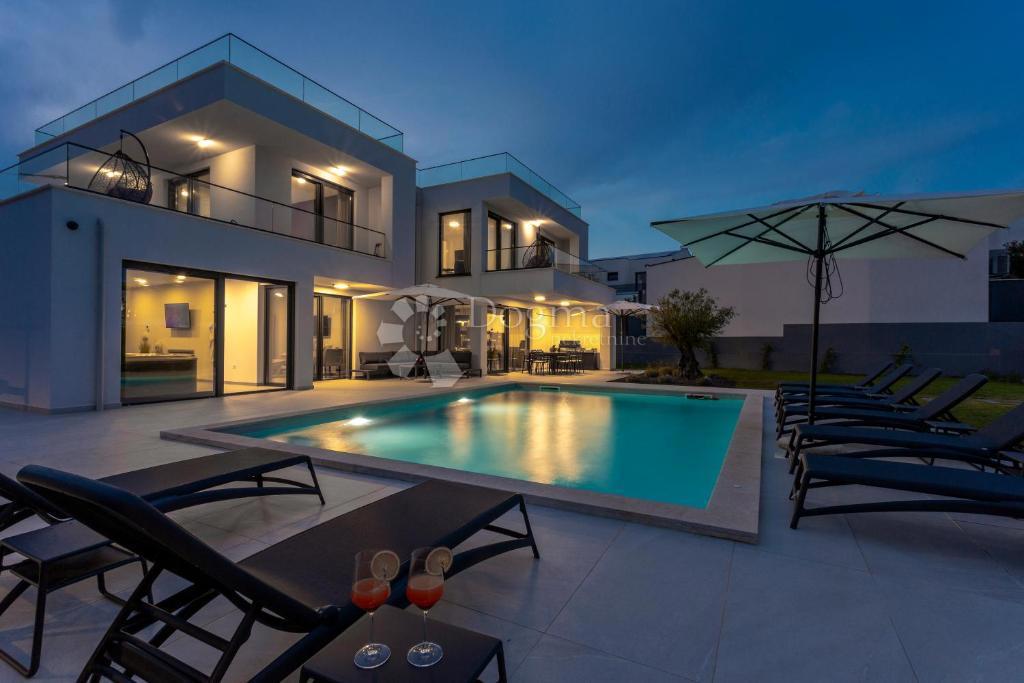 House For sale - ISTARSKA MEDULIN