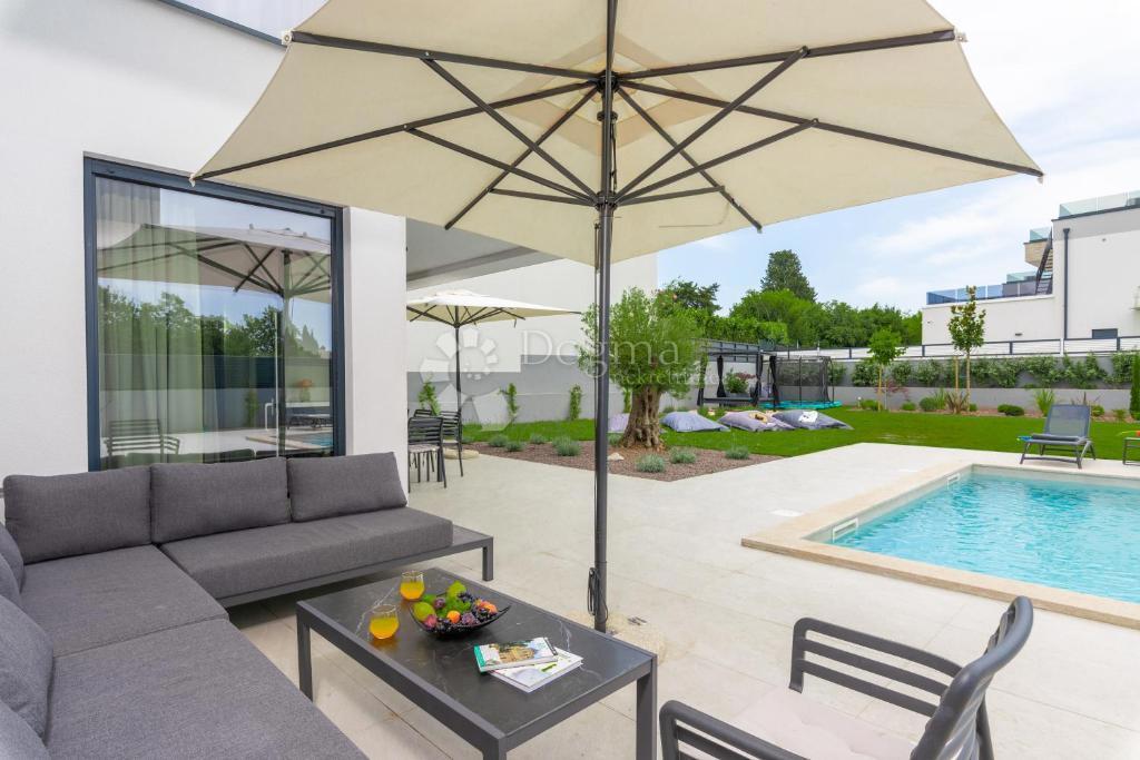 House For sale - ISTARSKA MEDULIN
