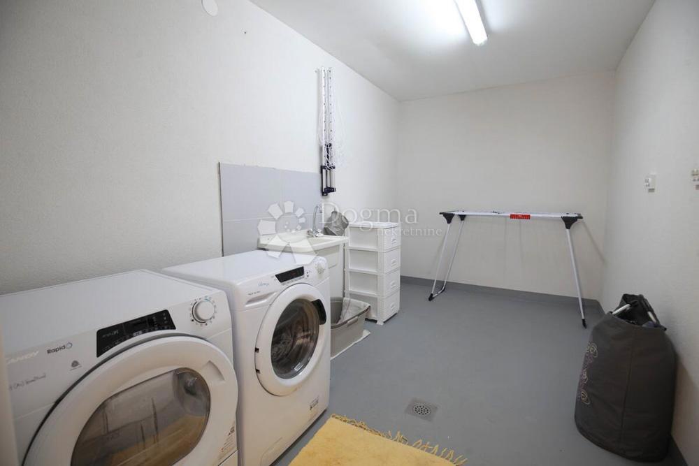 Appartement À vendre - ŠIBENSKO-KNINSKA ŠIBENIK
