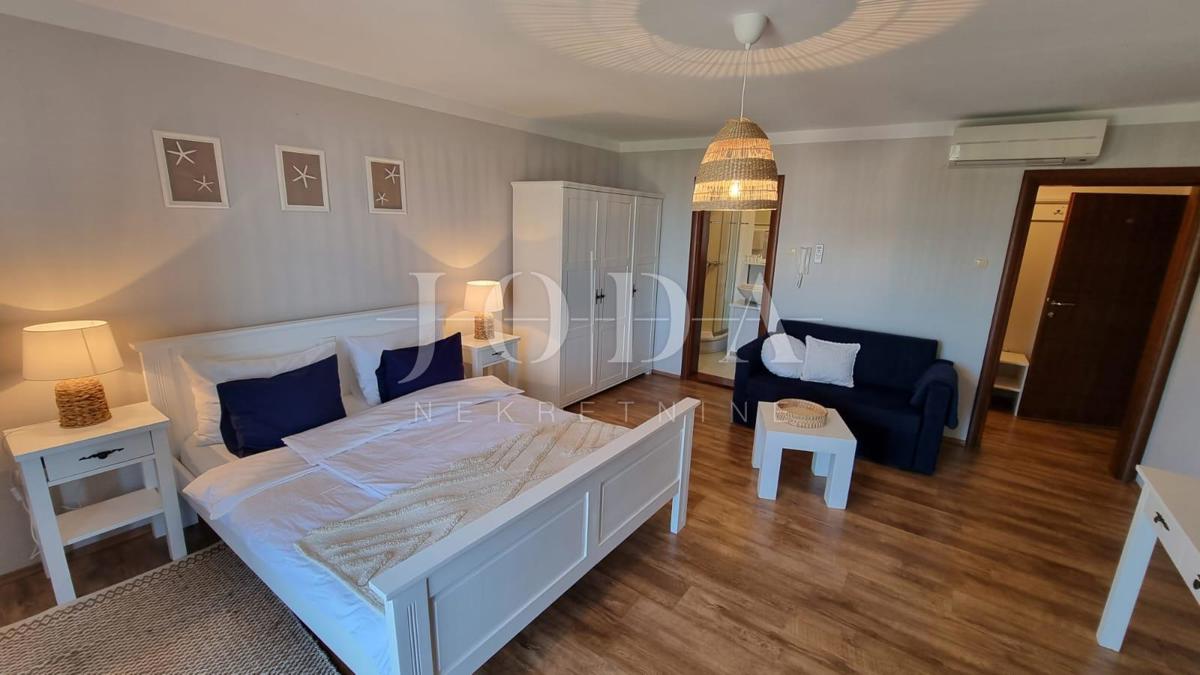 Stan Na prodaju - PRIMORSKO-GORANSKA CRIKVENICA