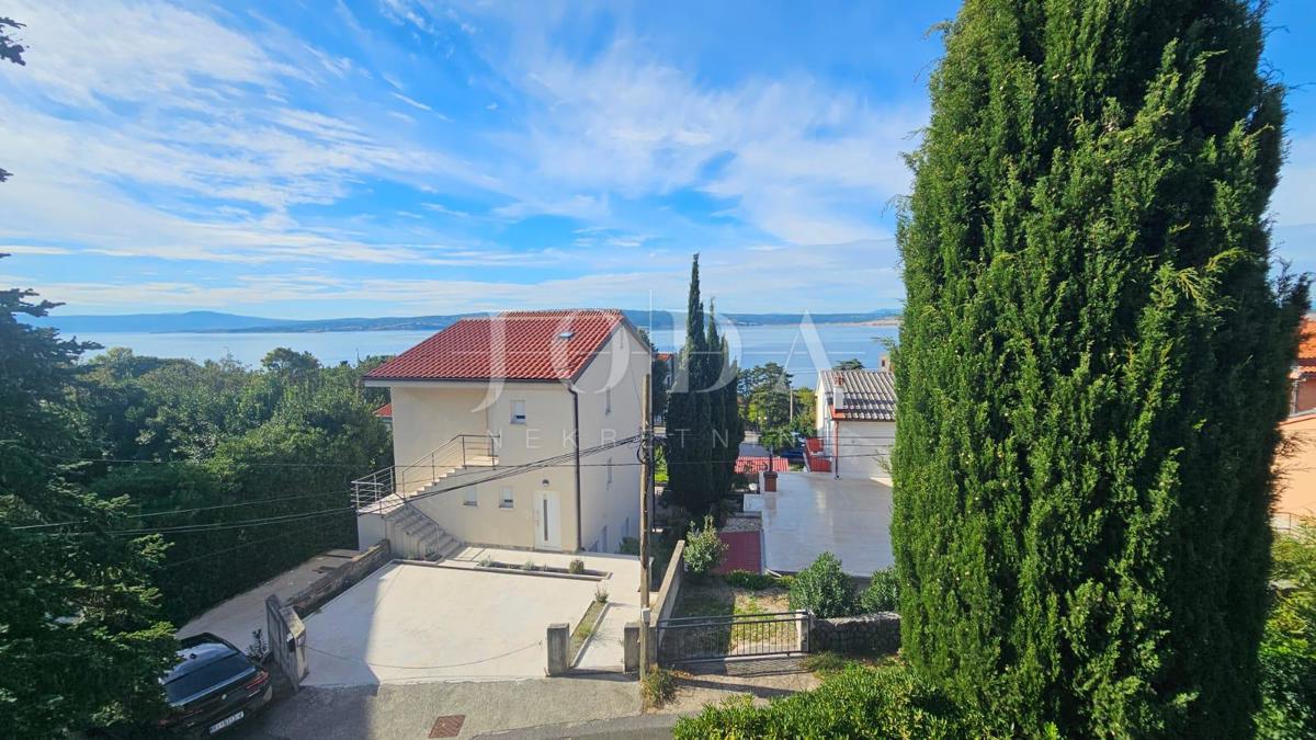 Stan Na prodaju - PRIMORSKO-GORANSKA CRIKVENICA