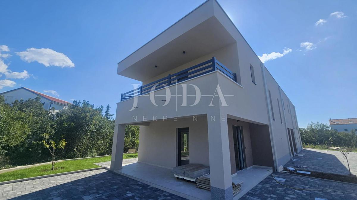 Stan Na prodaju - PRIMORSKO-GORANSKA CRIKVENICA