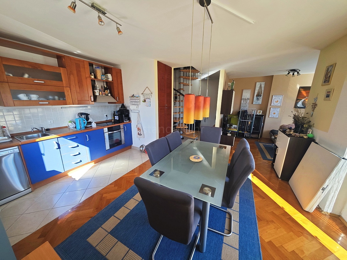 Apartment Zu verkaufen - PRIMORSKO-GORANSKA KRK