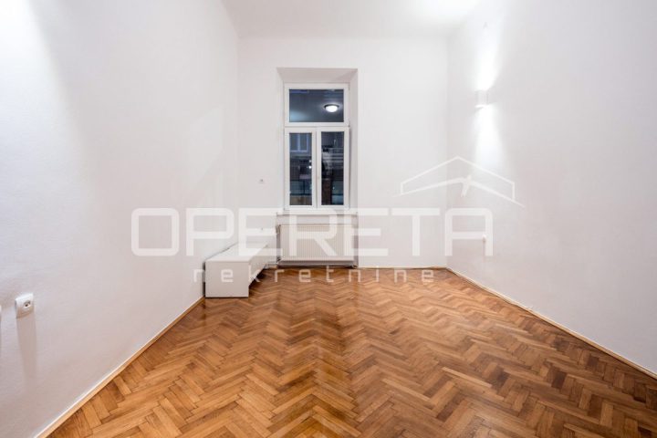 Komerční k pronájmu 90 m² – Zagreb