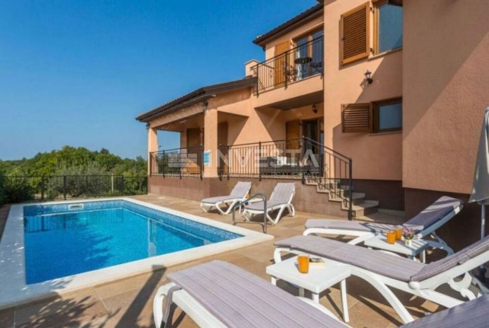 Casa in vendita 235 m² – Poreč