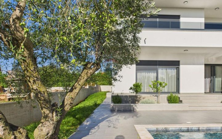 Dům na prodej 200 m² – Rovinj