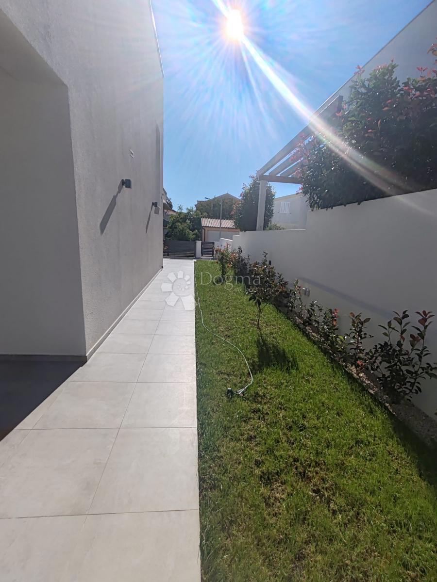 Kuća Na prodaju - ŠIBENSKO-KNINSKA VODICE