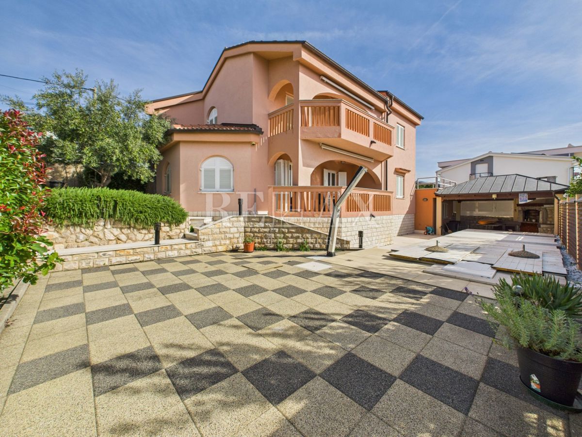 House For sale - PRIMORSKO-GORANSKA NOVI VINODOLSKI