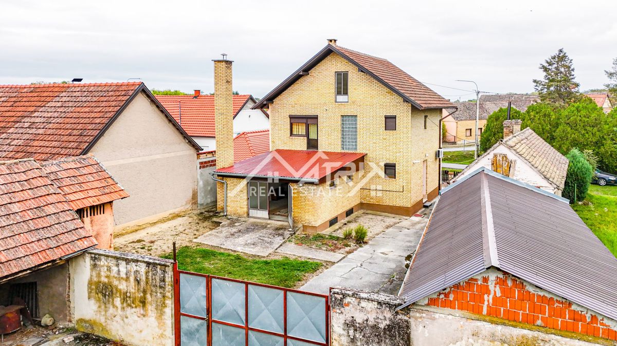 Kuća Na prodaju - OSJEČKO-BARANJSKA JAGODNJAK