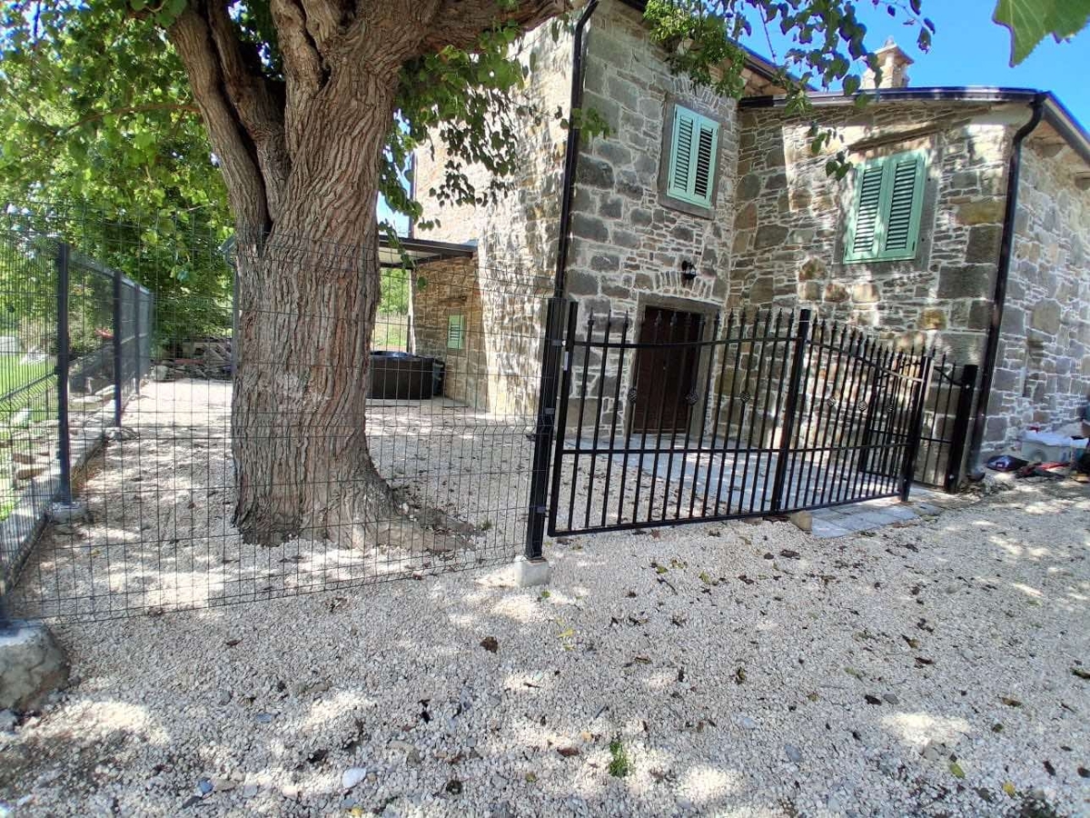 Kuća Na prodaju - ISTARSKA BUZET