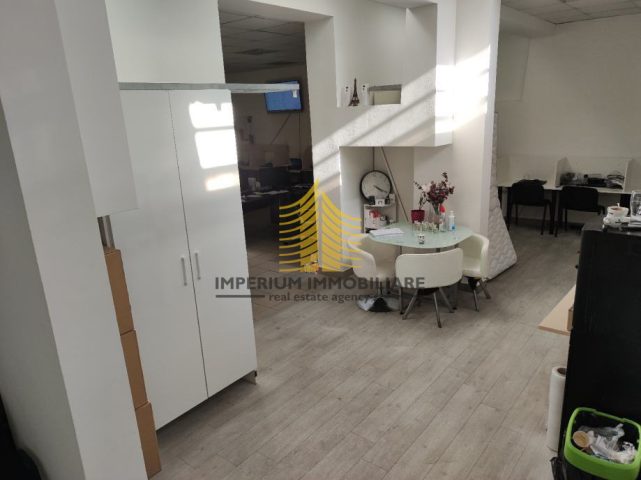 Poslovni prostor na prodaju 638 m² – Split