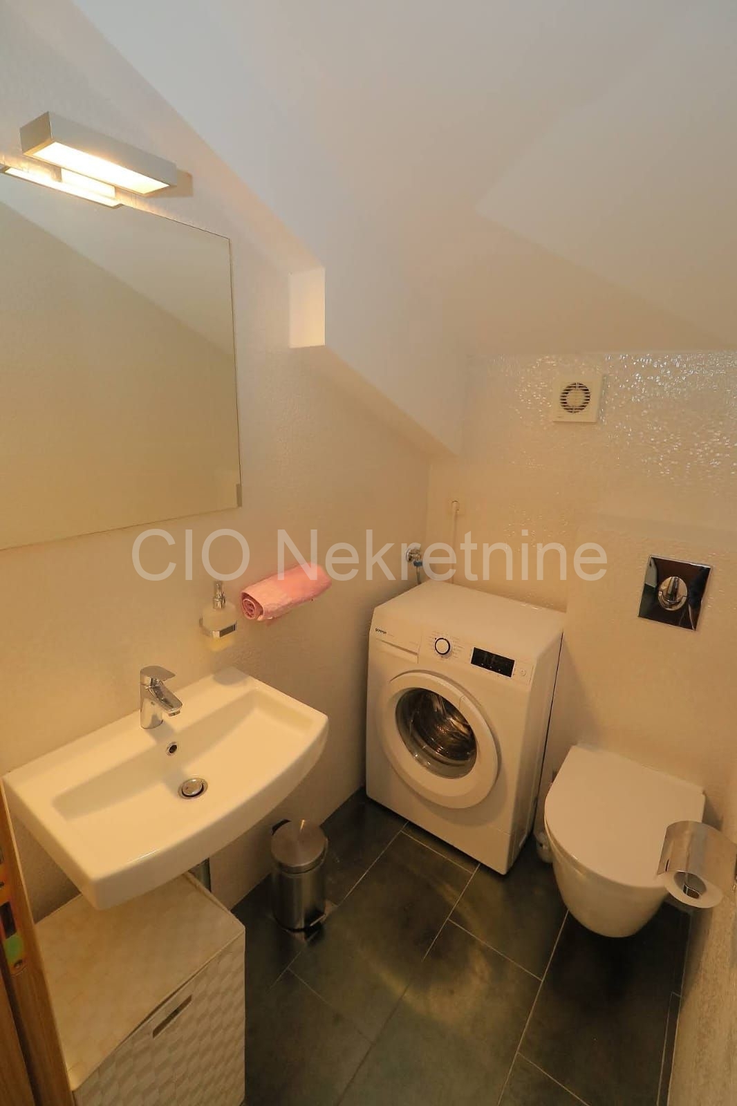 Flat For rent - SPLITSKO-DALMATINSKA SPLIT
