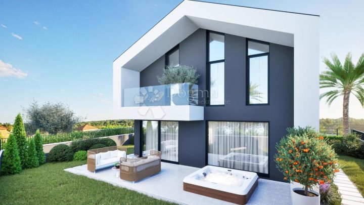 Land for sale 422 m² – Funtana