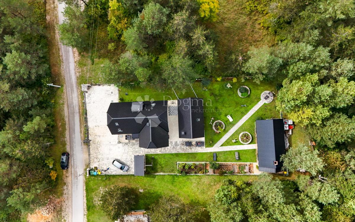 Dom Na sprzedaż - LIČKO-SENJSKA PLITVIČKA JEZERA