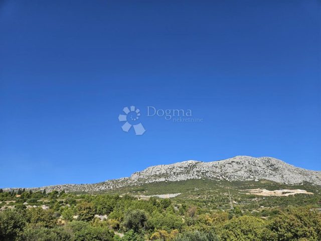 Pozemok na predaj 5612 m² – Kaštela