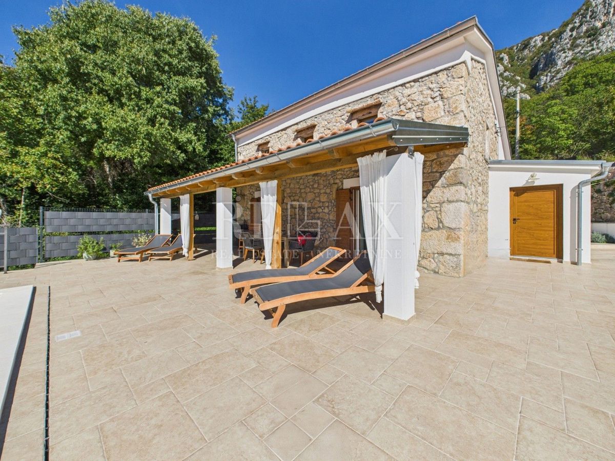 Kuća Na prodaju - PRIMORSKO-GORANSKA VINODOLSKA OPĆINA