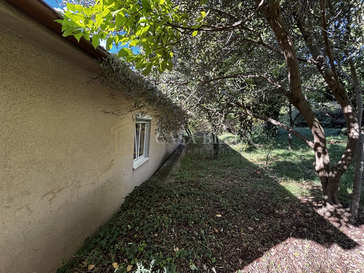 Maison À vendre - LIČKO-SENJSKA SENJ