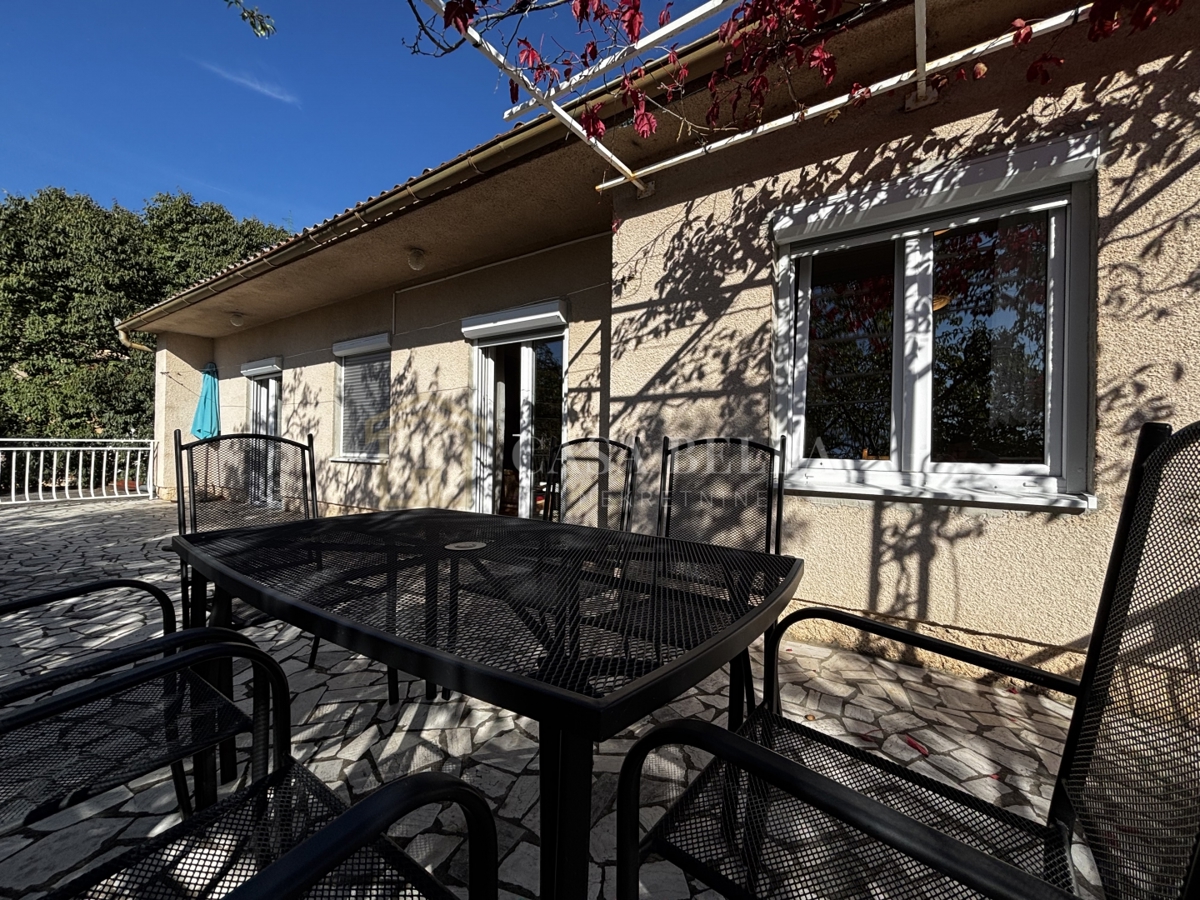 Maison À vendre - LIČKO-SENJSKA SENJ